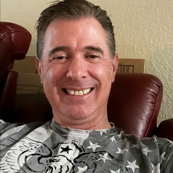 Meet your Posher, Chris - Picture 1 of 1